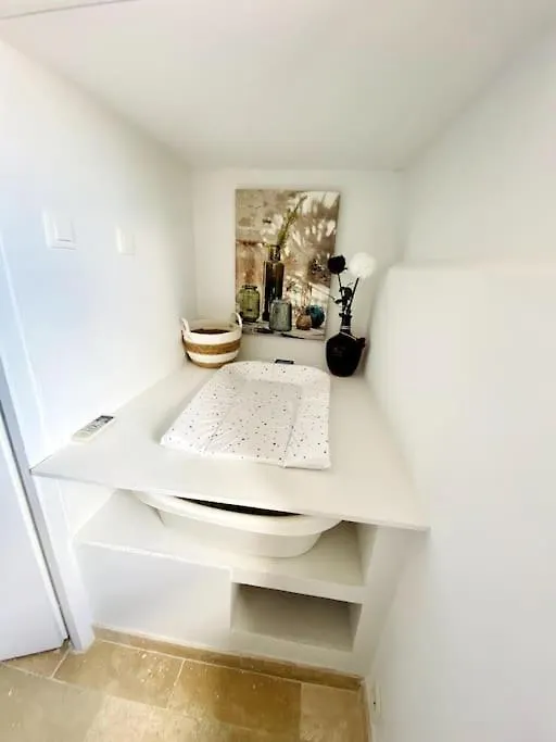 הוילה Mas Sainte Croix 4 Etoiles - Prestige - Piscine Chauffee - Vaison - Mont Ventoux - Provence 0*, וזון-לה-רומיין
